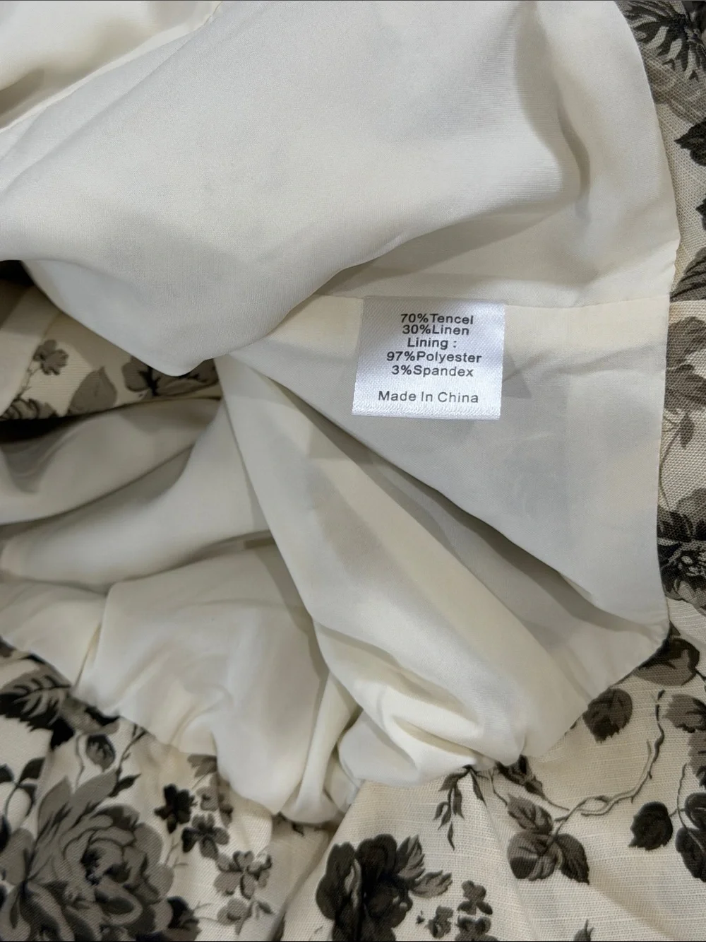 Tuckernuck Lisle Faded Roses Peplum Blouse NWT | Size Large
